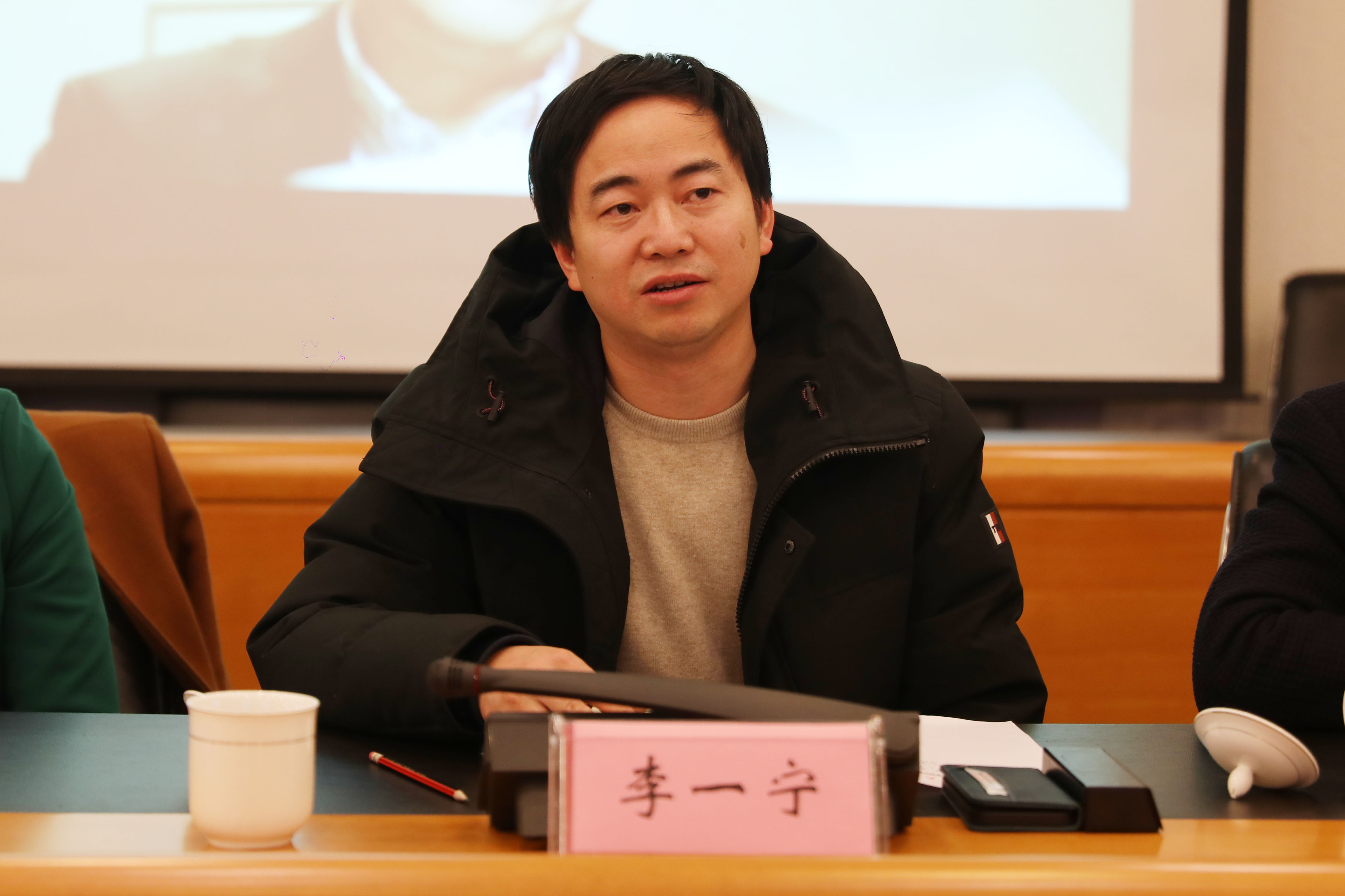 免去路建美,杨一心,蒋星红同志的苏州大学副校长职务;沈明荣,姚建林